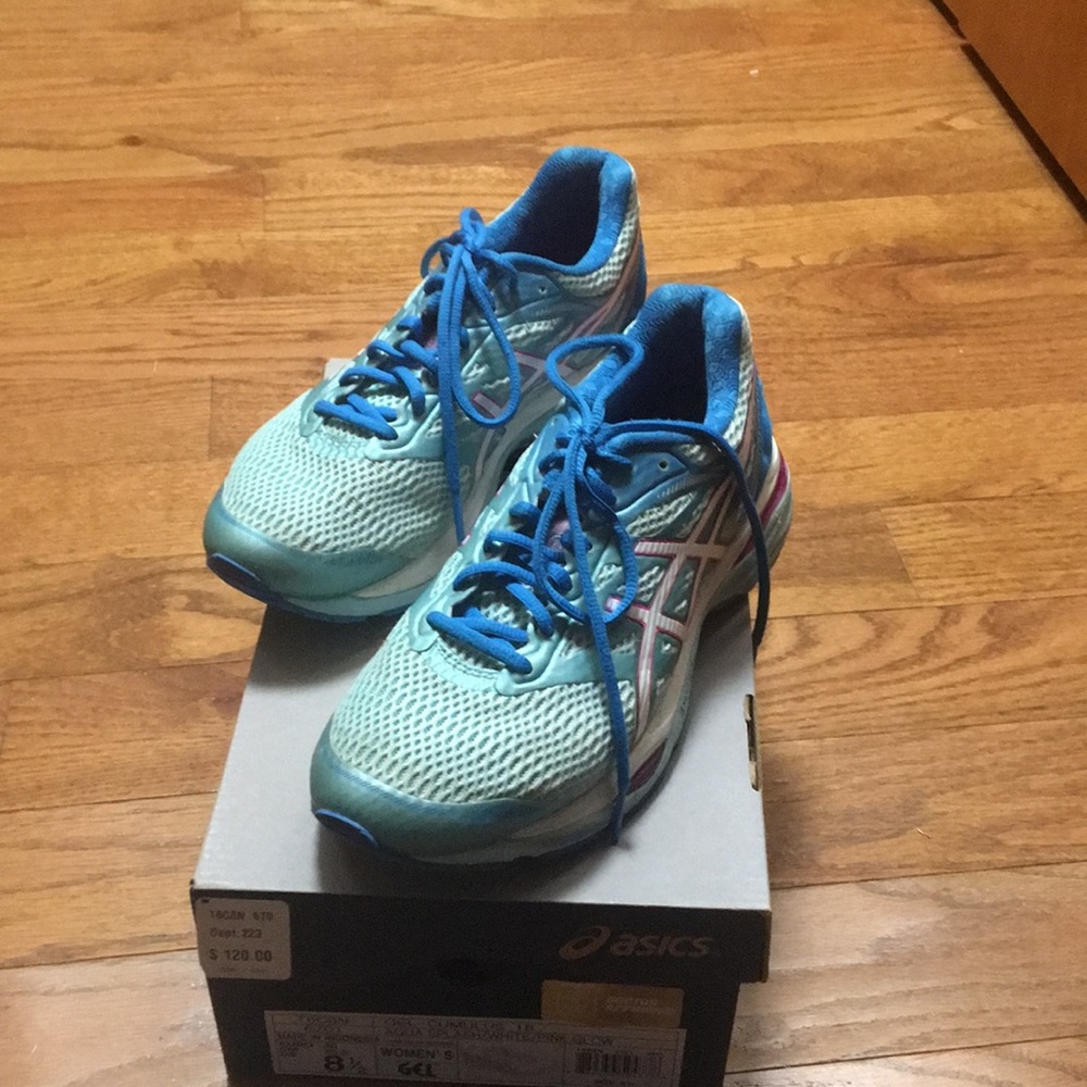 ASICS tennis shoes